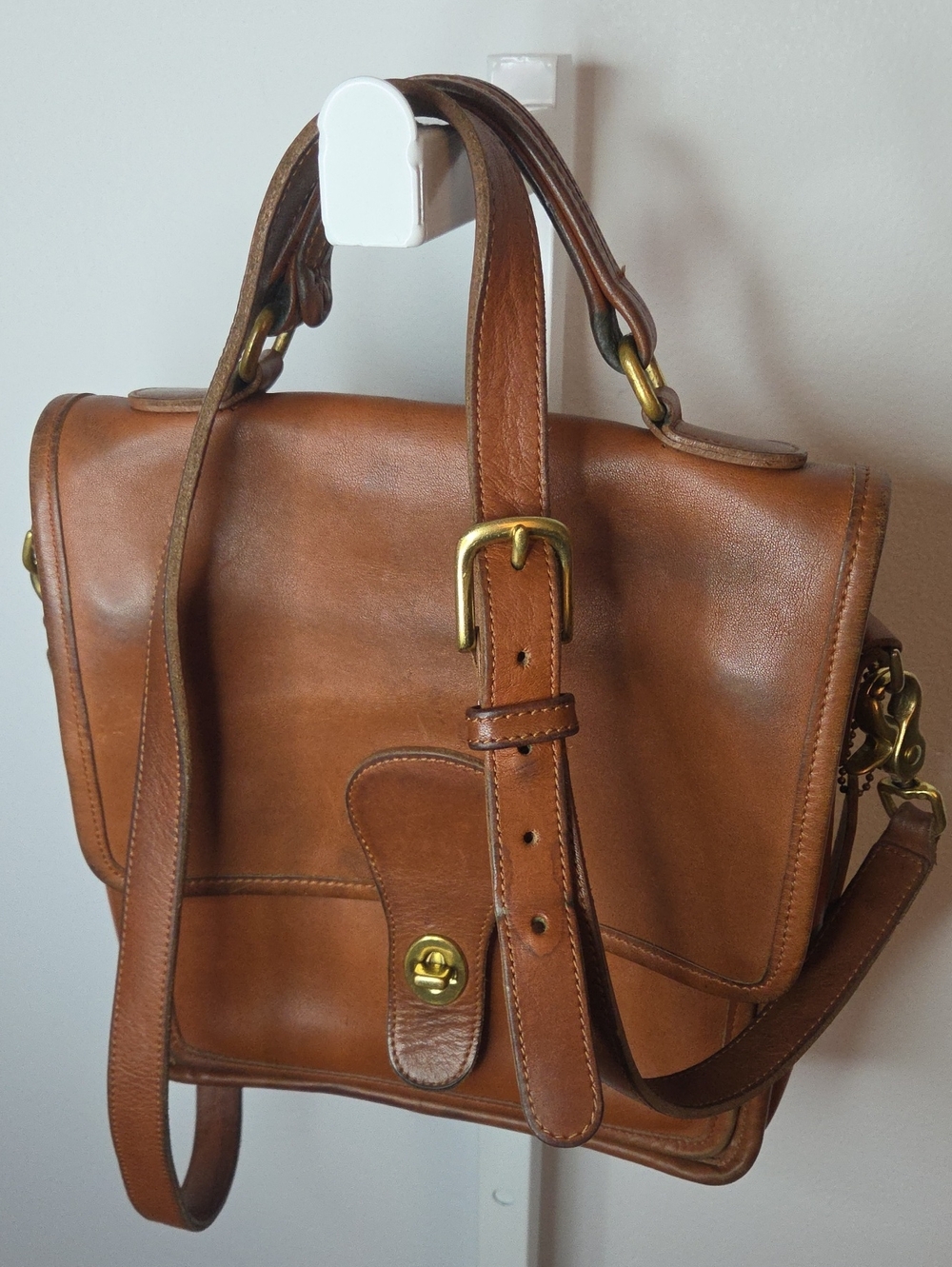 Vintage Coach Station Bag #5130 British Tan Glovetanned Leather Crossbody 90’s - Picture 15 of 15